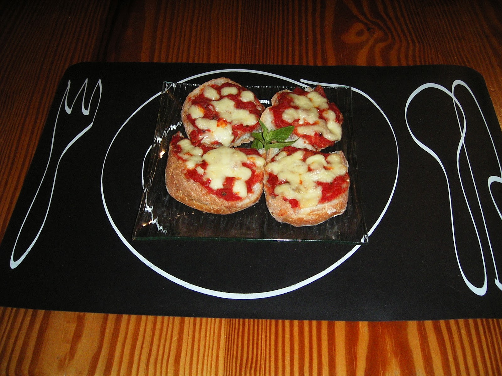 PIZZETTE MARGHERITA DI PANE RAFFERMO