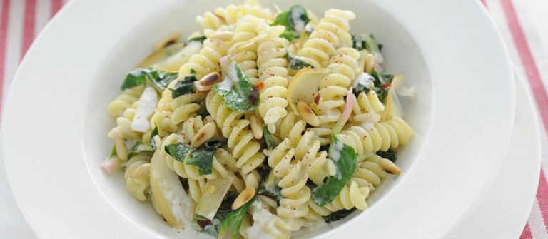 1. Fusilli alle erbe e pinoli