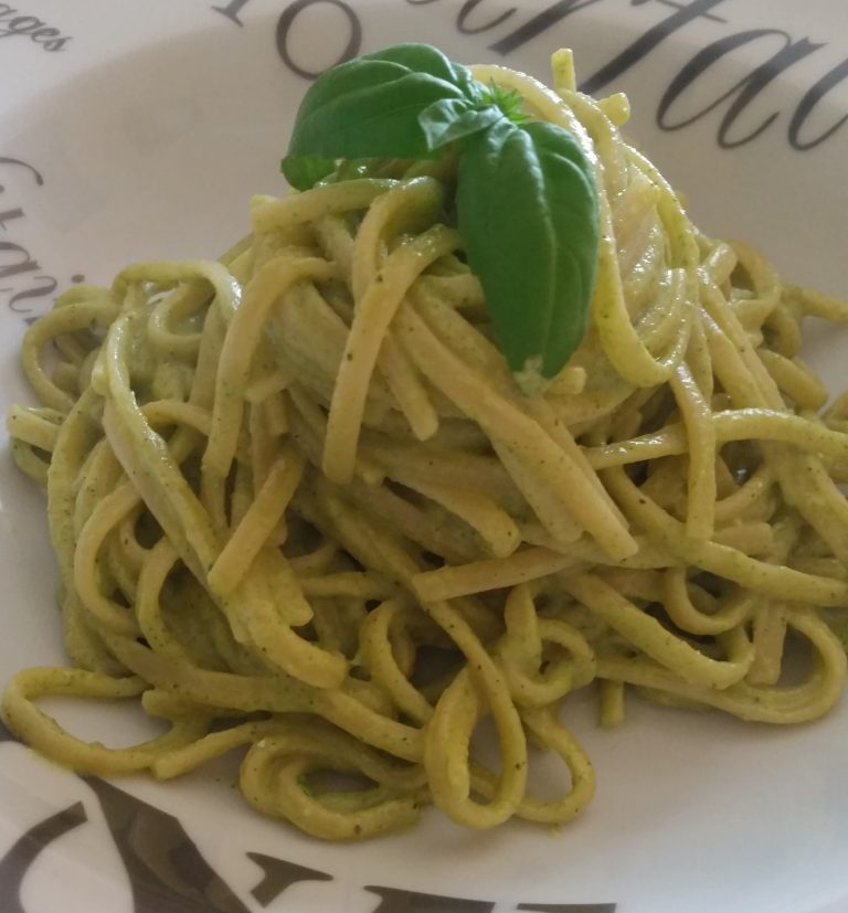 Linguine al pesto di zucchine