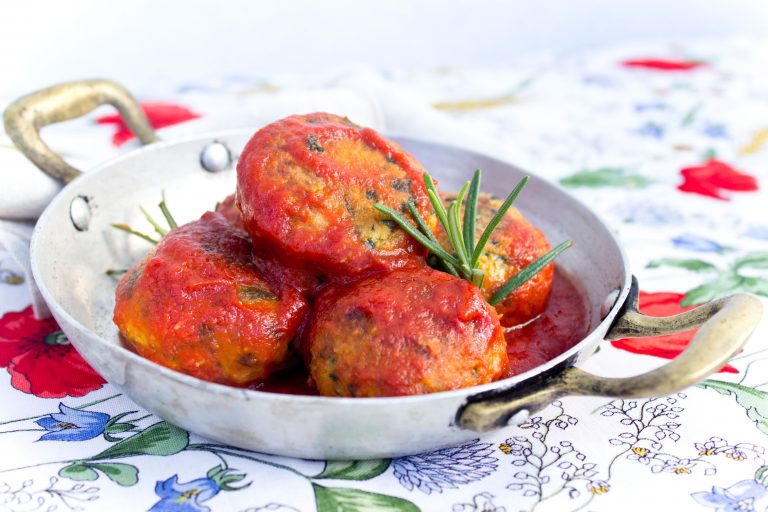 Polpette light di Ceci e Spinaci al Sugo