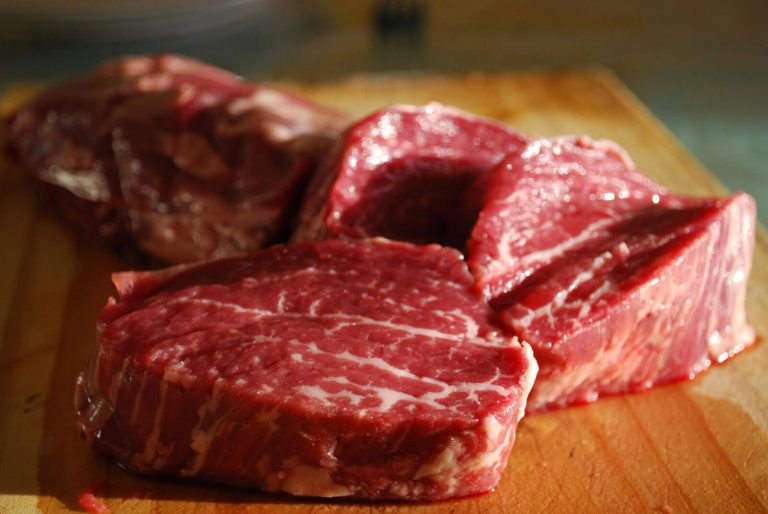 Carne fuori dal frigo quanto dura