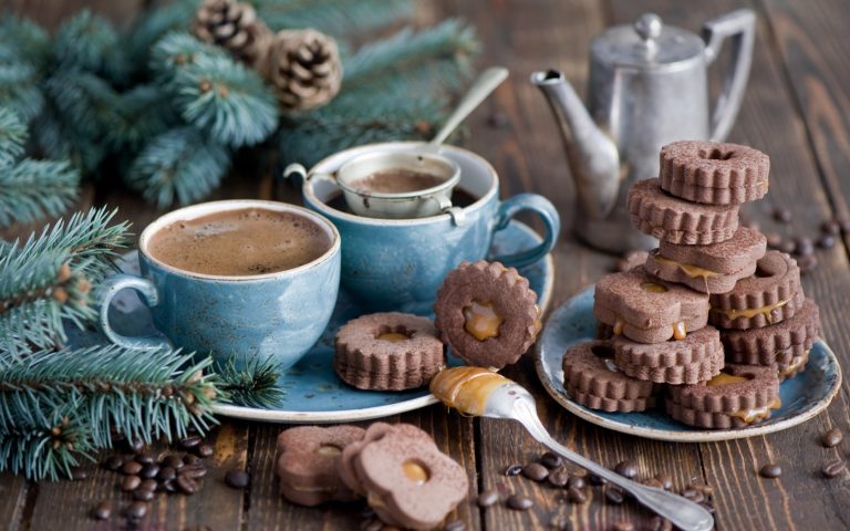 7021820 cookies chocolate dessert coffee cups branch spruce pine cones winter 1