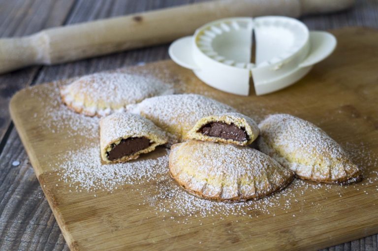 PANZEROTTI CON NUTELLA e14538123512911 1