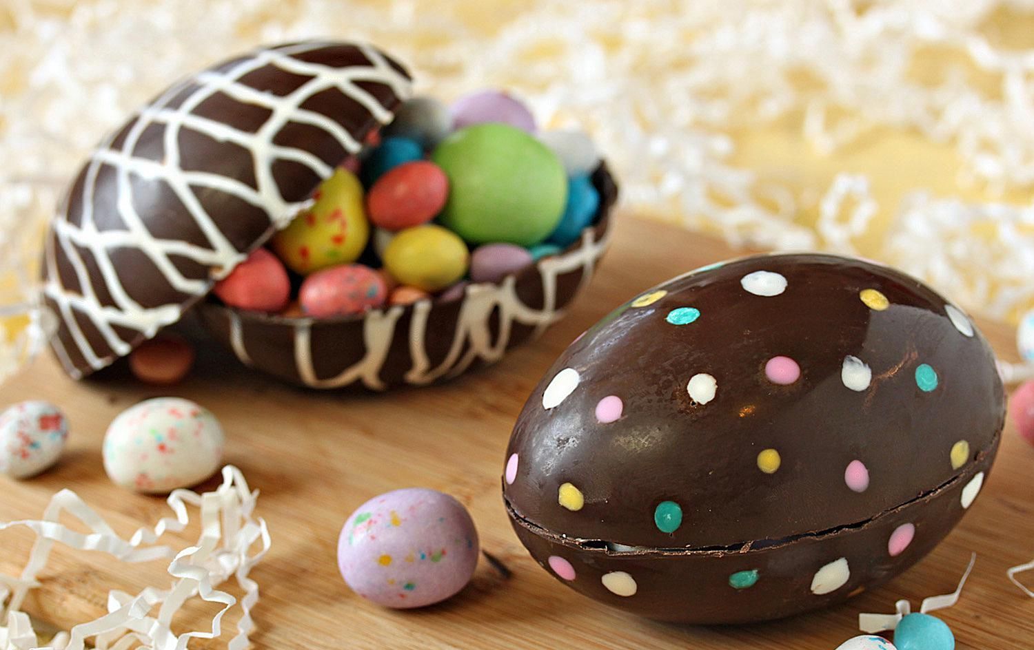 hollow chocolate egg 1500 58ae04215f9b58a3c91321e6 1