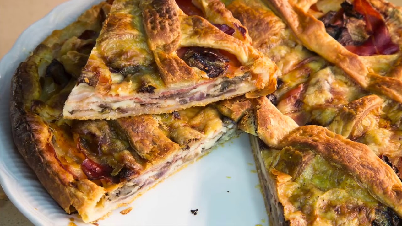 Torta salata con radicchio