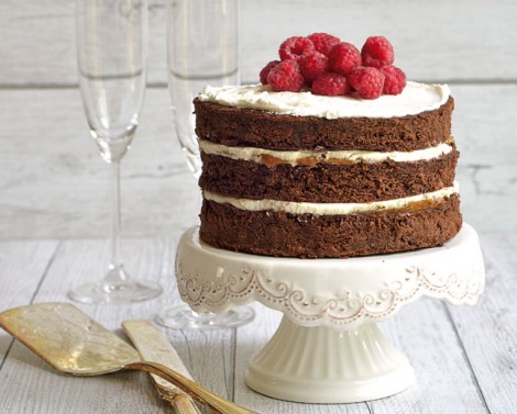 torta a strati con datteri, cacao e crema cocco