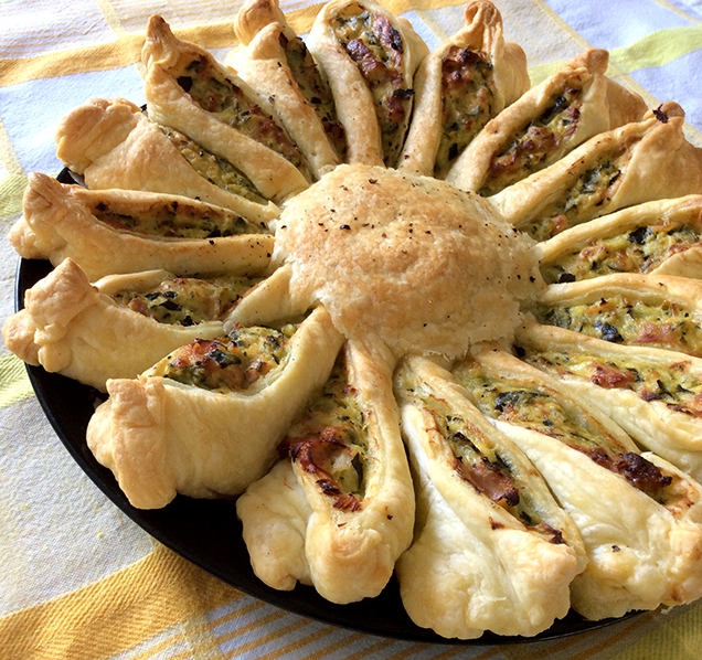 Torta salata a girasole con