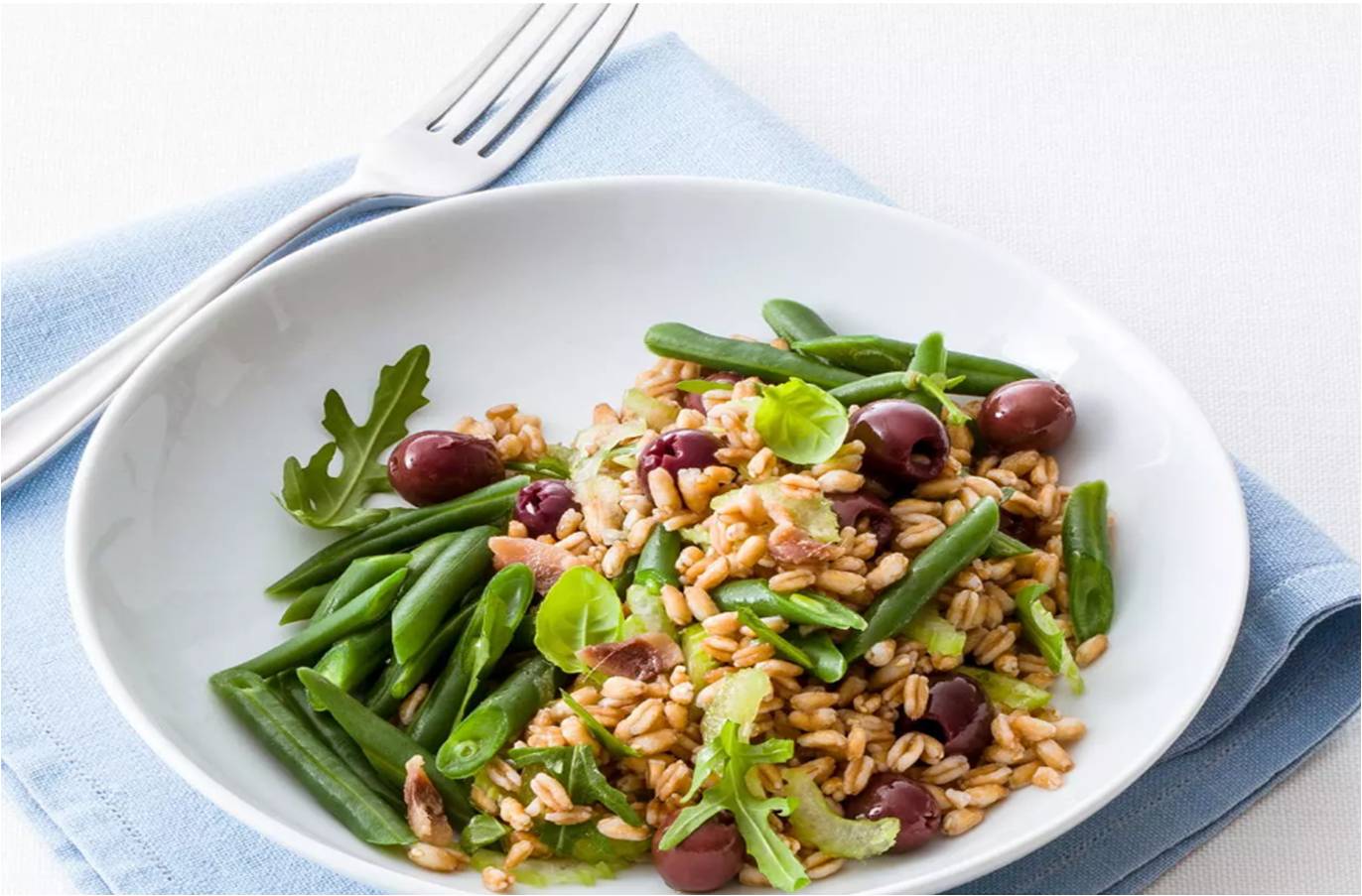 insalata di farro vegetariana