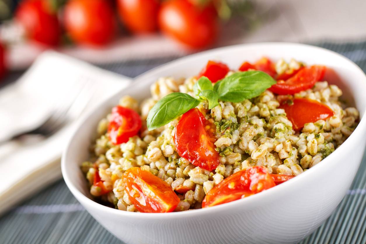 insalata di farro vegetariana