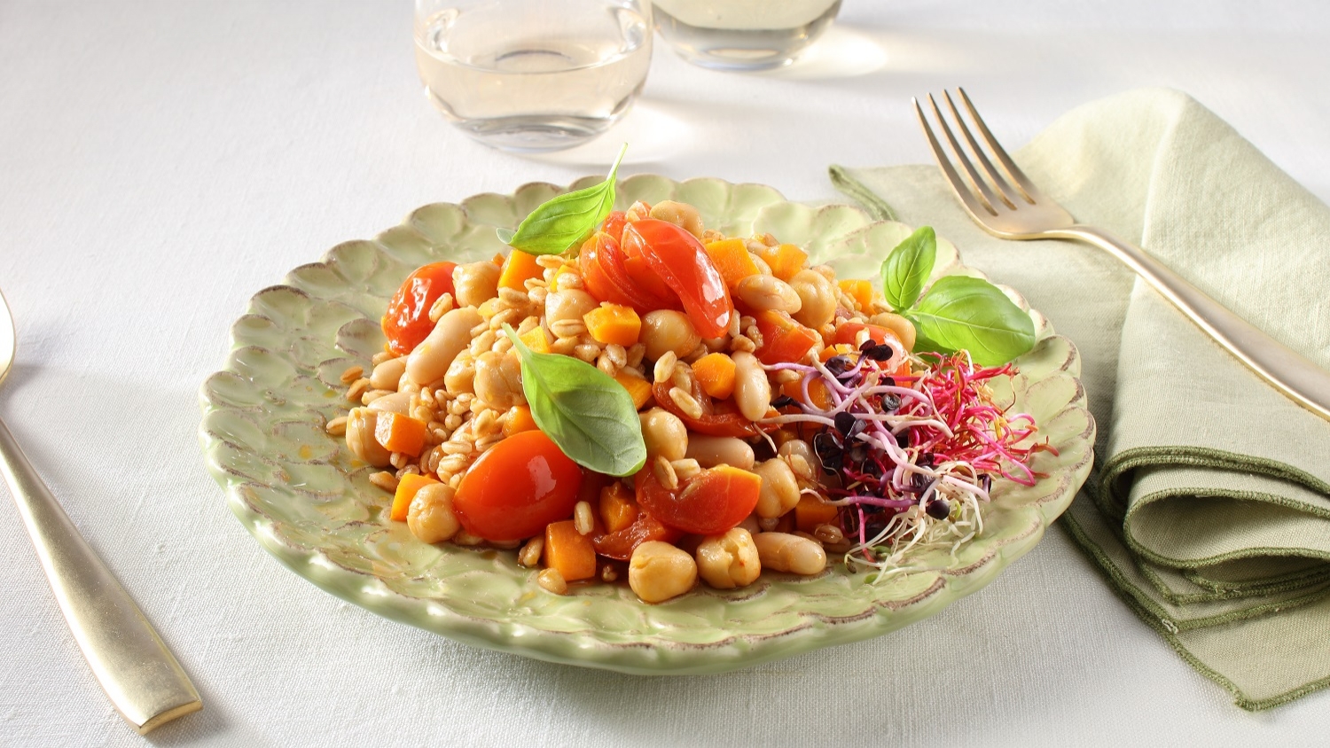 insalata di farro vegetariana