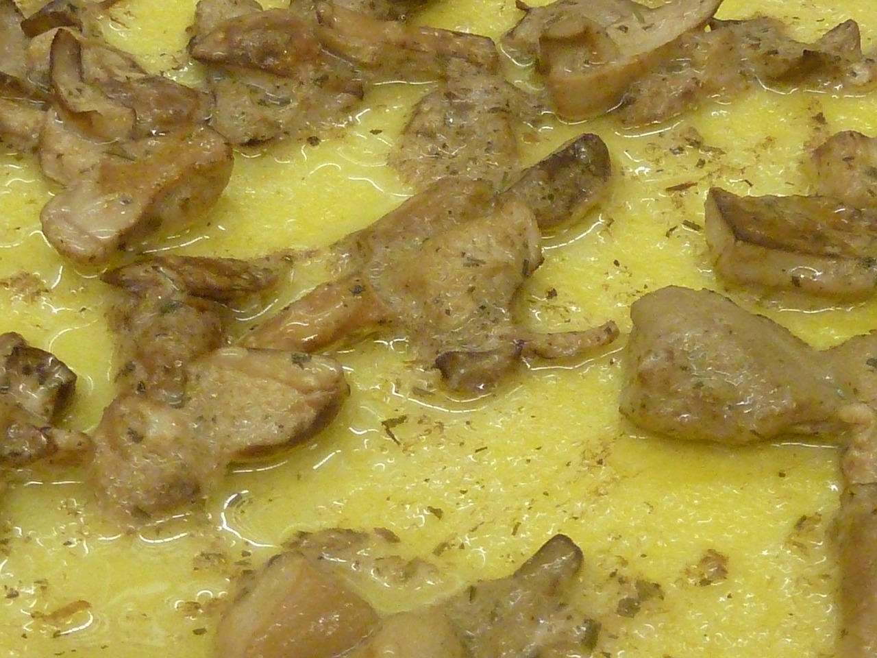 funghi porcini trifolati con polenta