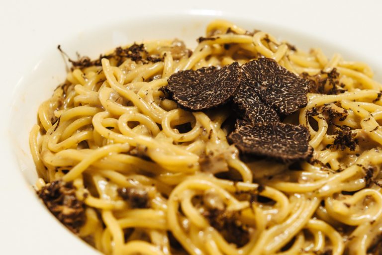 Pasta con tartufo nero ricetta