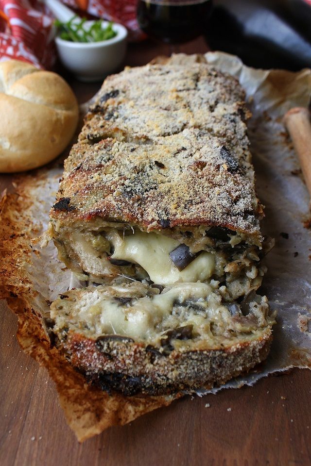 Polpettone di melanzane con cuore filante