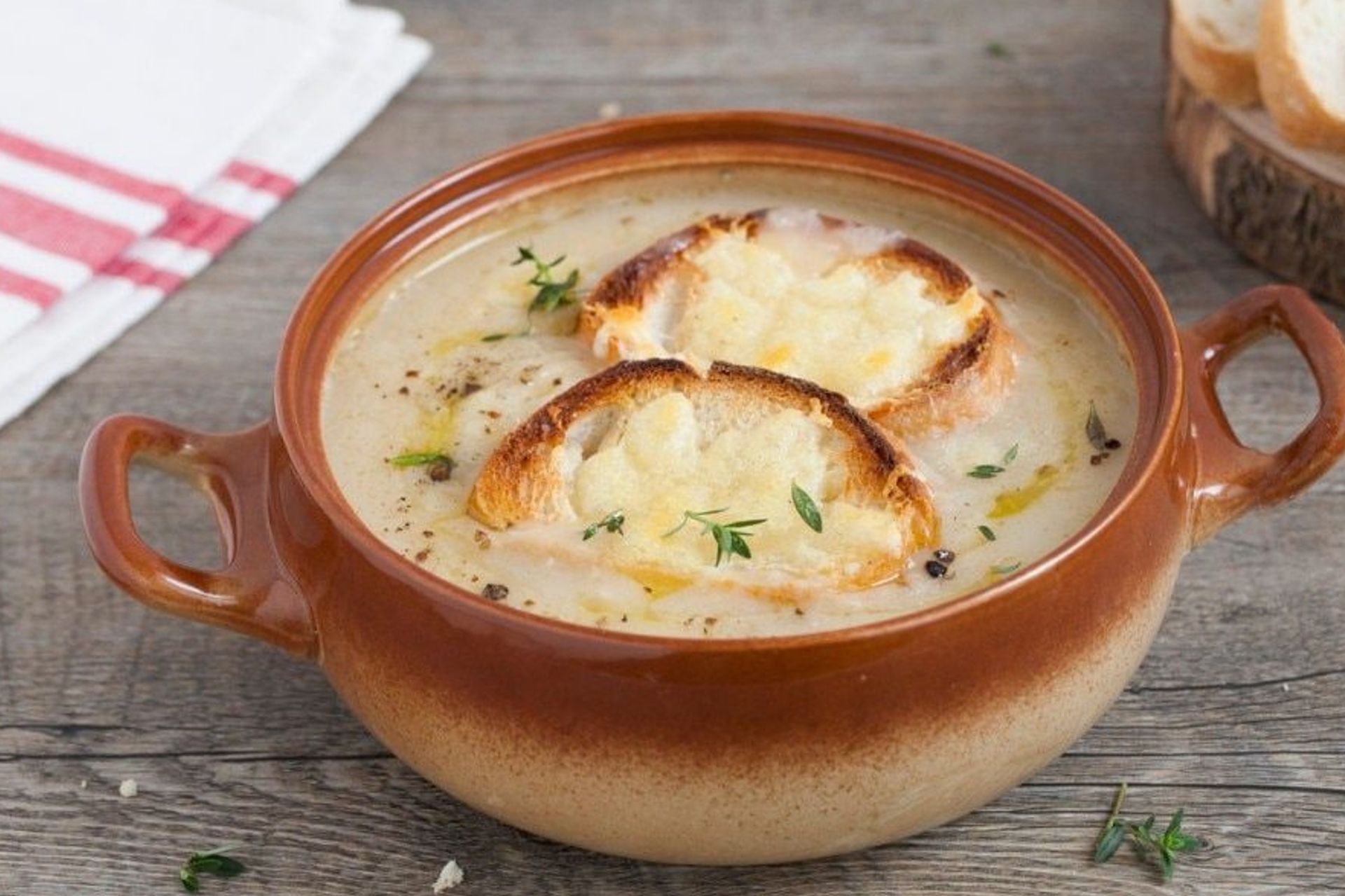 zuppa di cipolle rosse e patate bimby