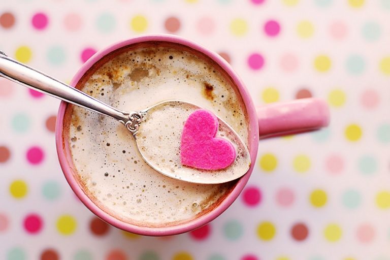 Cioccolata calda con Nutella e latte