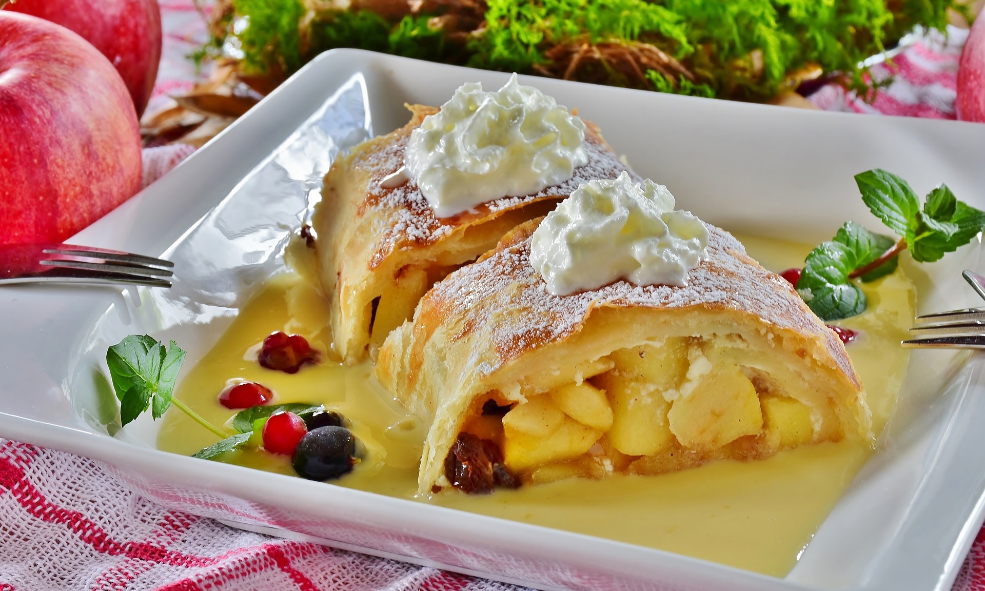 Strudel di mele ricetta originale del Trentino Alto Adige