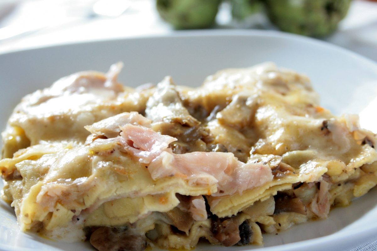 lasagne funghi prosciutto besciamella mais