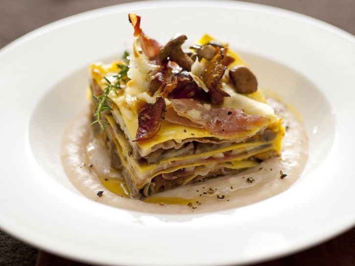 lasagne funghi scamorza e speck