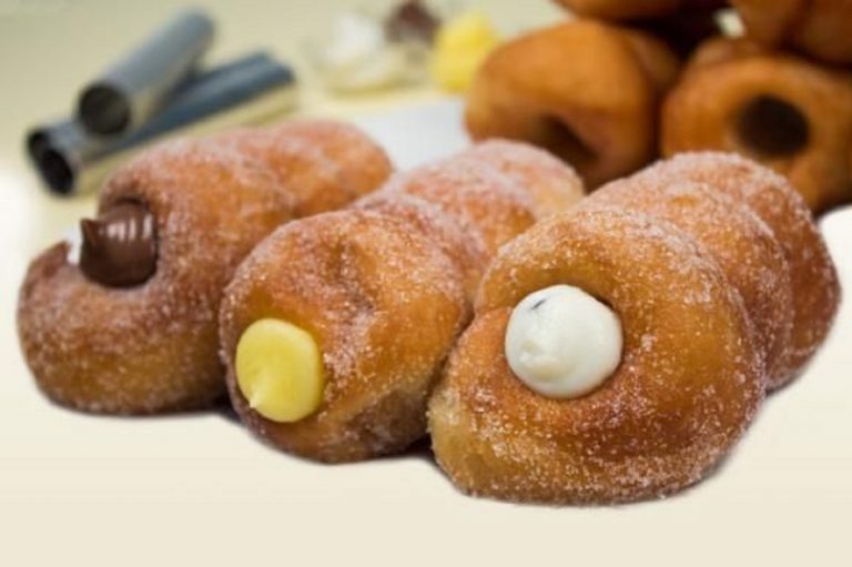 Dolci di Carnevale siciliani cartoccio