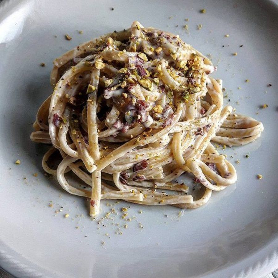 Linguine con carciofi e speck