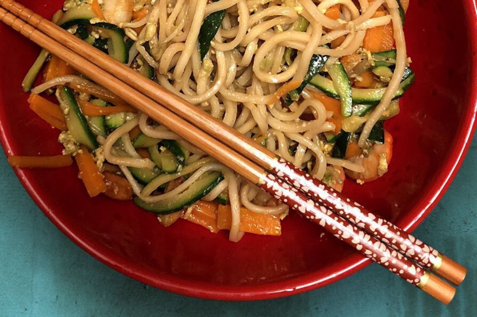 Ricetta noodles verdure e gamberi