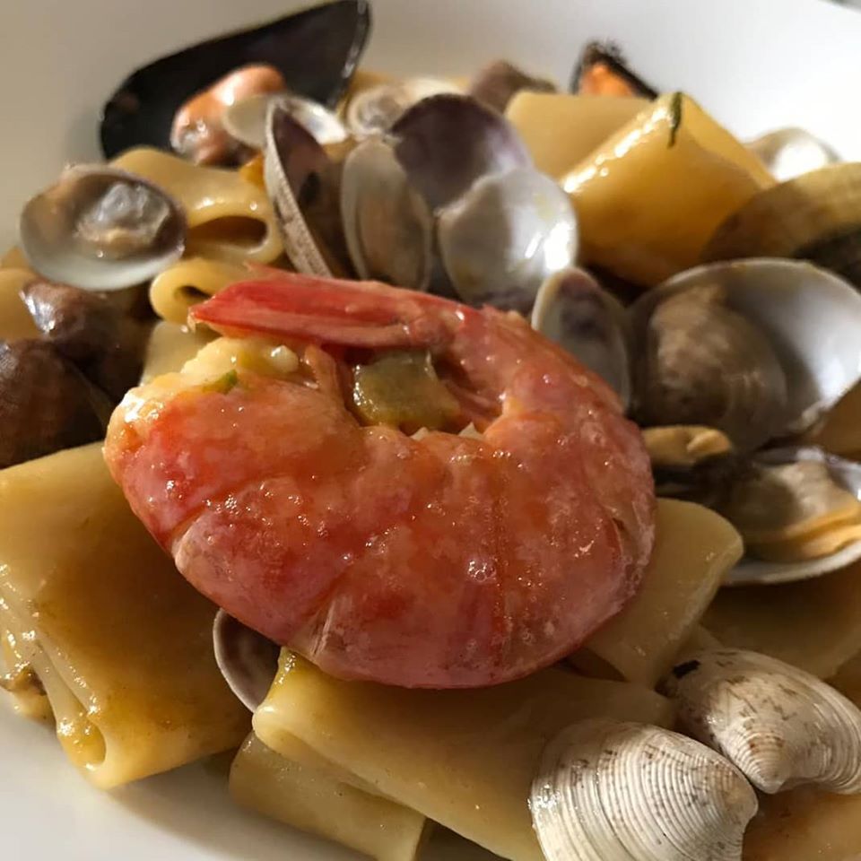 Calamarata ai frutti di mare e zucchine