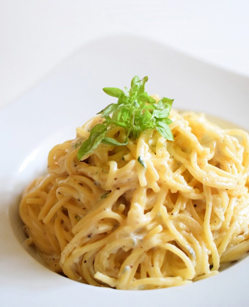 Pasta con gorgonzola e noci senza panna