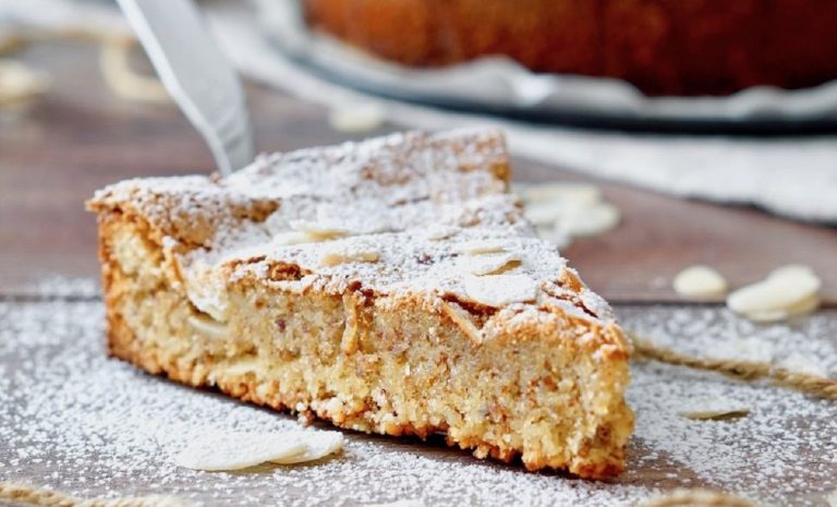 torta di mandorle senza farina e senza burro