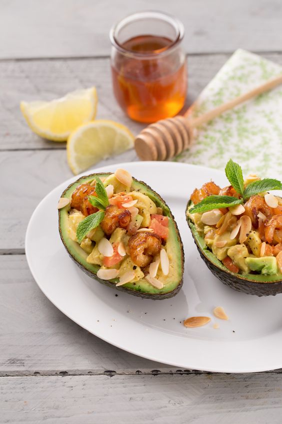 avocado ripieno di gamberetti