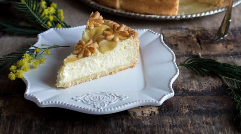 crostata di ricotta e amarene sciroppate