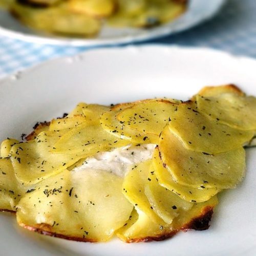 filetti di orata in crosta di patate al forno