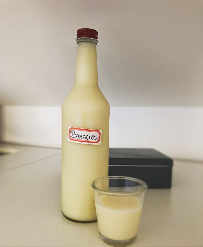 Liquore alla banana senza panna e latte