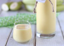 Liquore alla banana senza panna e latte