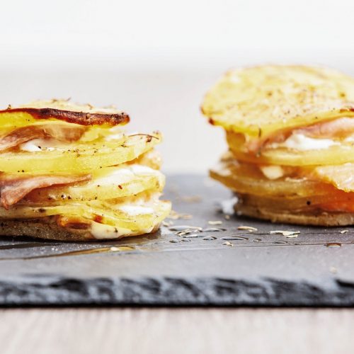 millefoglie di patate e salmone affumicato