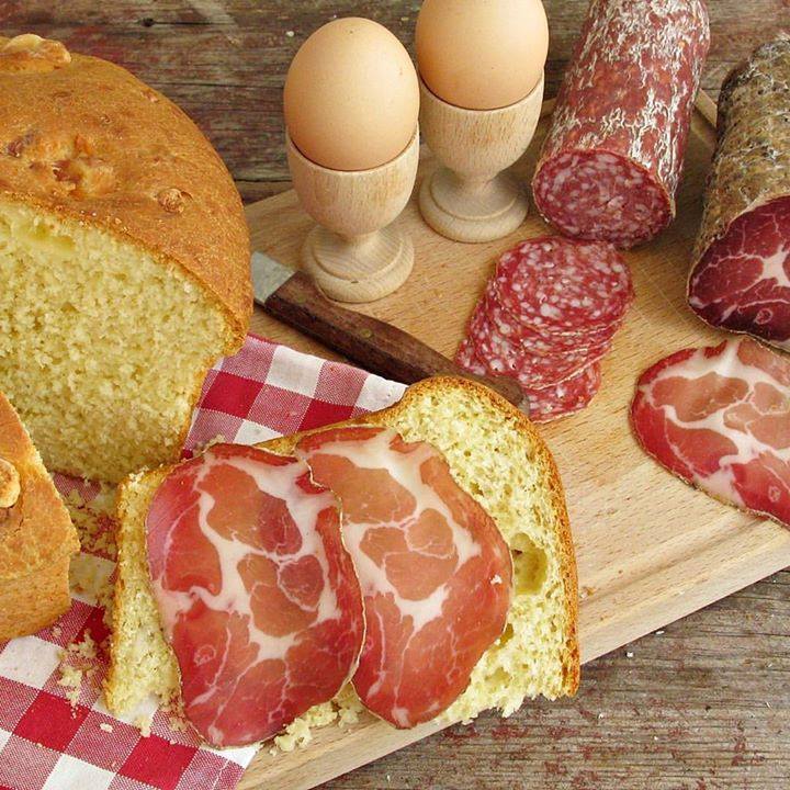 Ricetta ciaccia di Pasqua al formaggio toscana