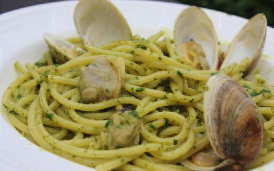 spaghetti pesto e vongole