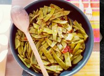 Taccole in padella con pancetta