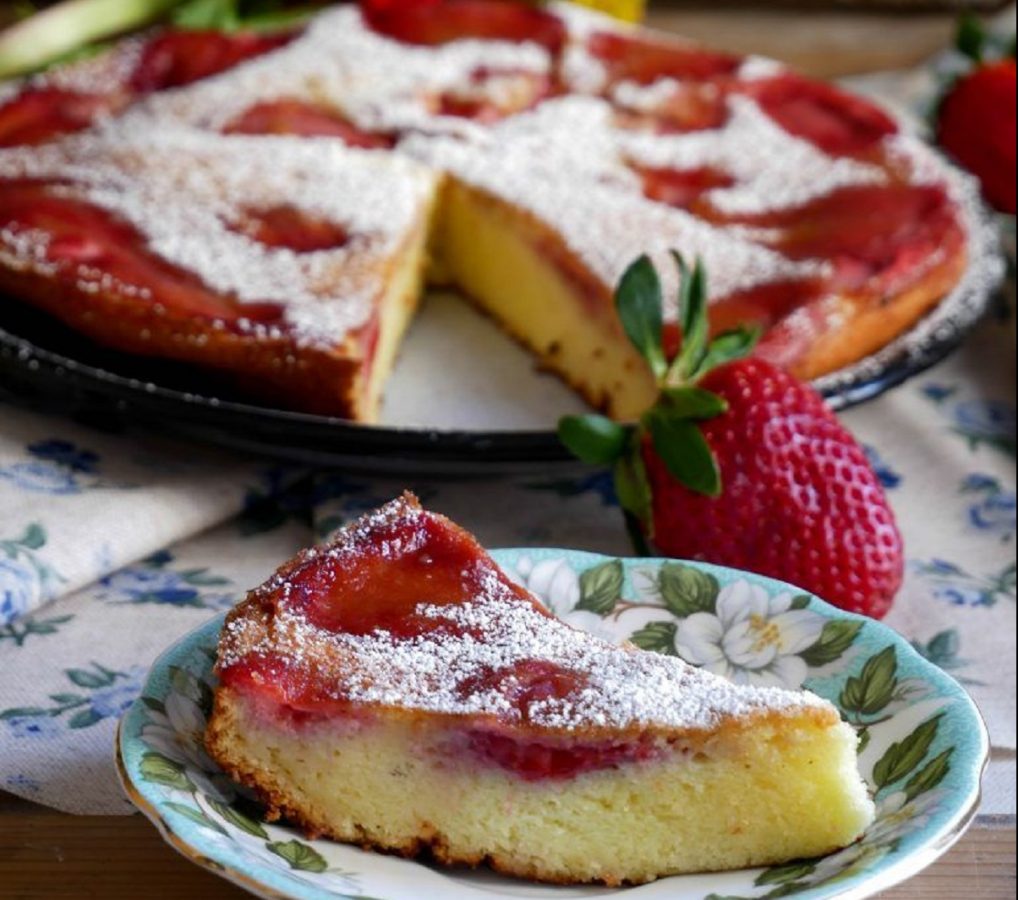 torta di fragole con mousse cioccolato bianco e mascarpone