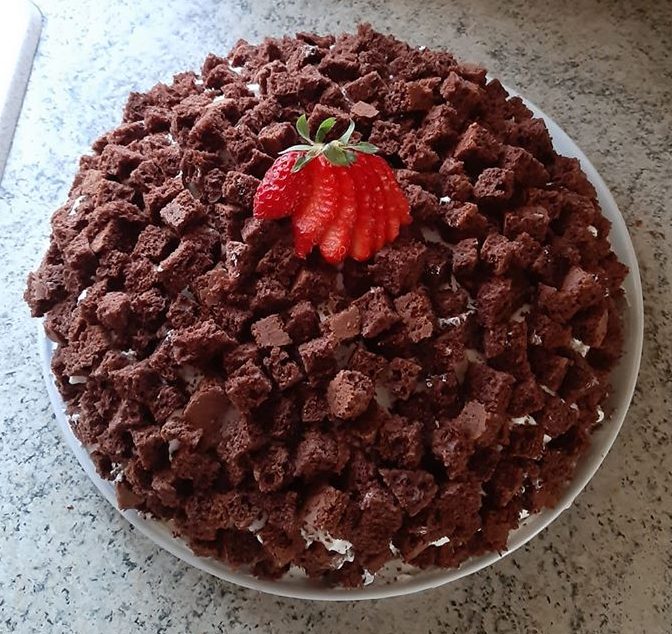 Torta mimosa cioccolato e fragole