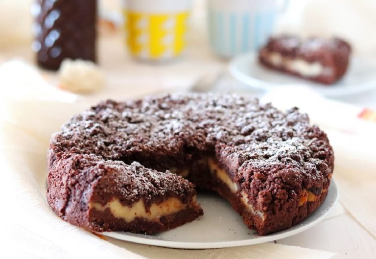 Torta sbriciolata al cacao e crema pasticcera