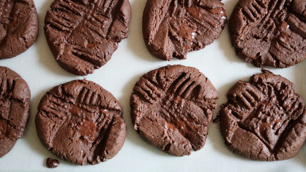 Biscotti al cioccolato senza burro e uova