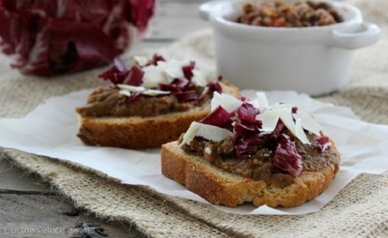 crostini al radicchio e lenticchie