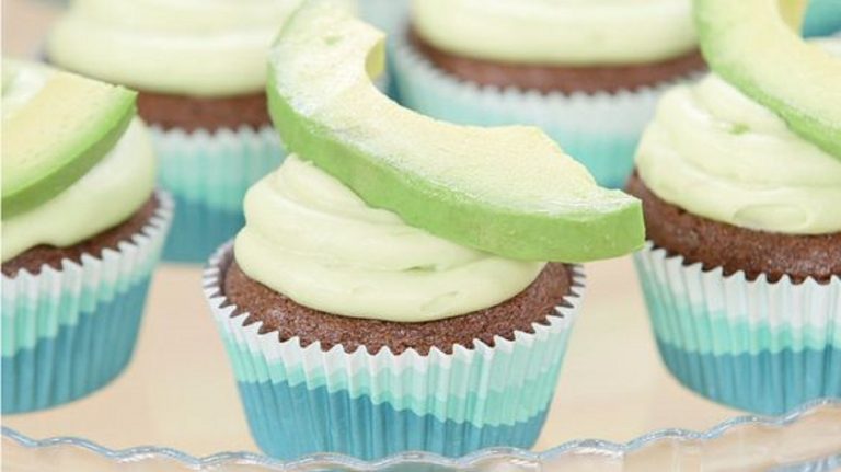 cupcake avocado frosting