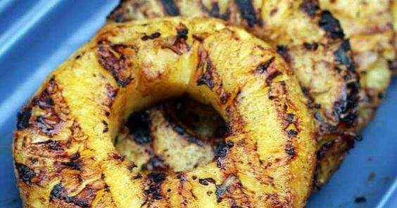 Grilled pineapple with cinnamon sugar