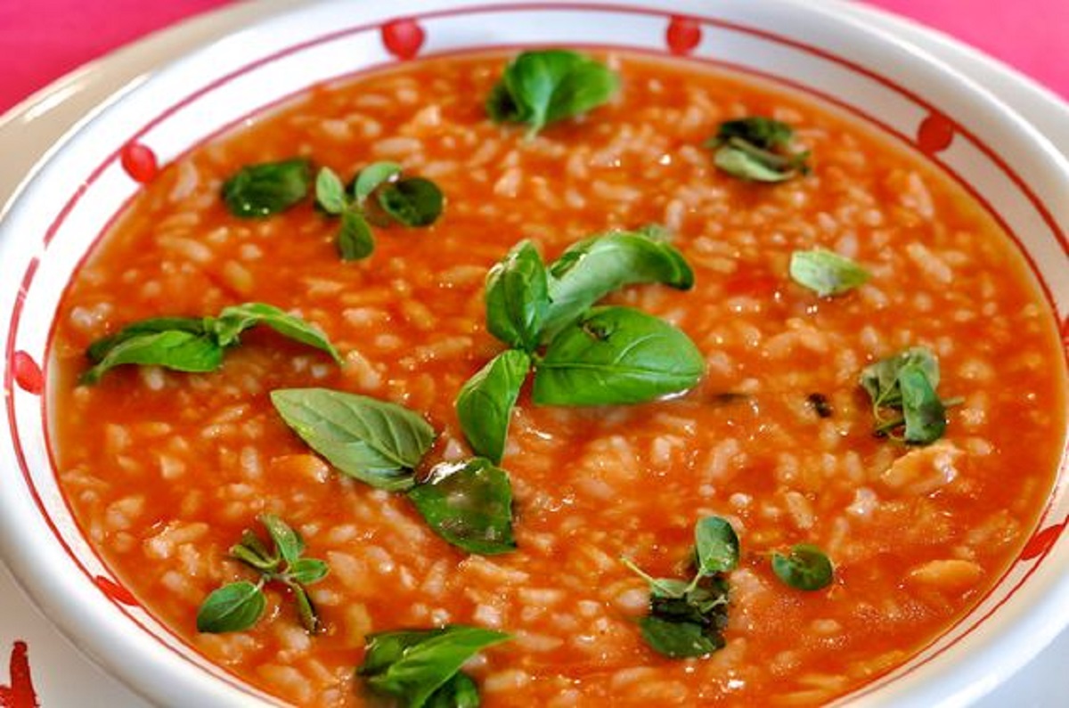 minestra di riso al pomodoro