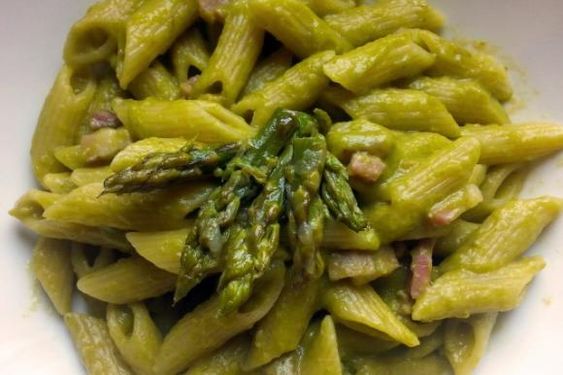 pasta con asparagi