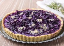 torta salata con cavolo viola