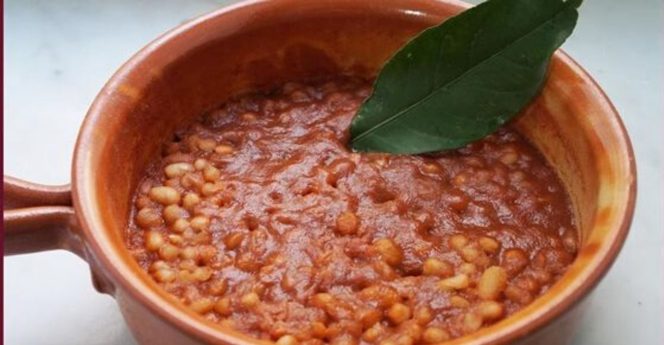 Zuppa di pomodori con zucca e fagioli