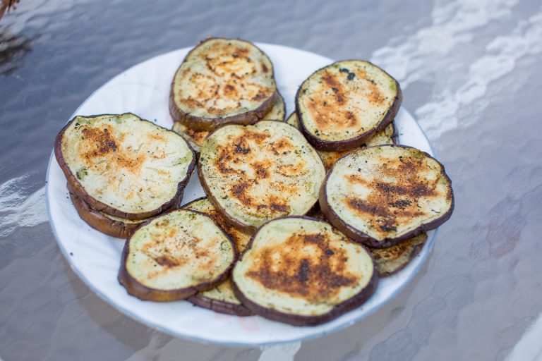 Chips di melanzane al forno light senza farina