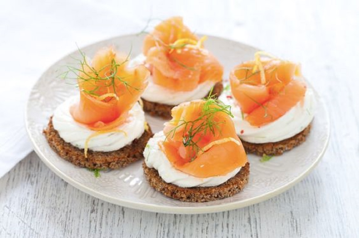 crostini al salmone affumicato e Philadelphia